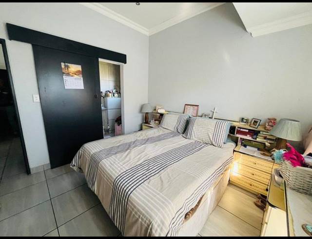 2 BEDROOM APARTMENT FOR SALE IN POMONA